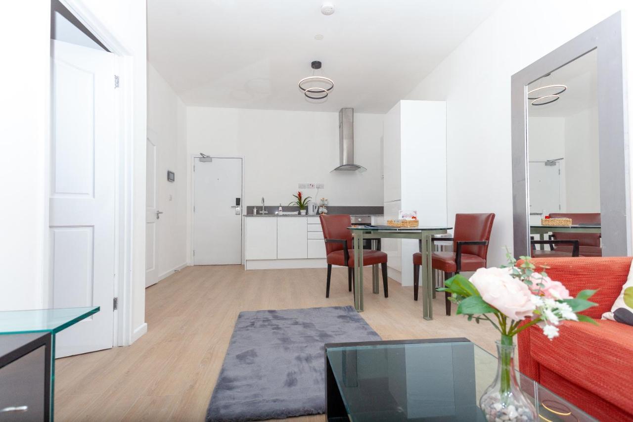 One Bedroom Apartment Serviced Apartment Smethwick Flat 313 Birmingham Bagian luar foto